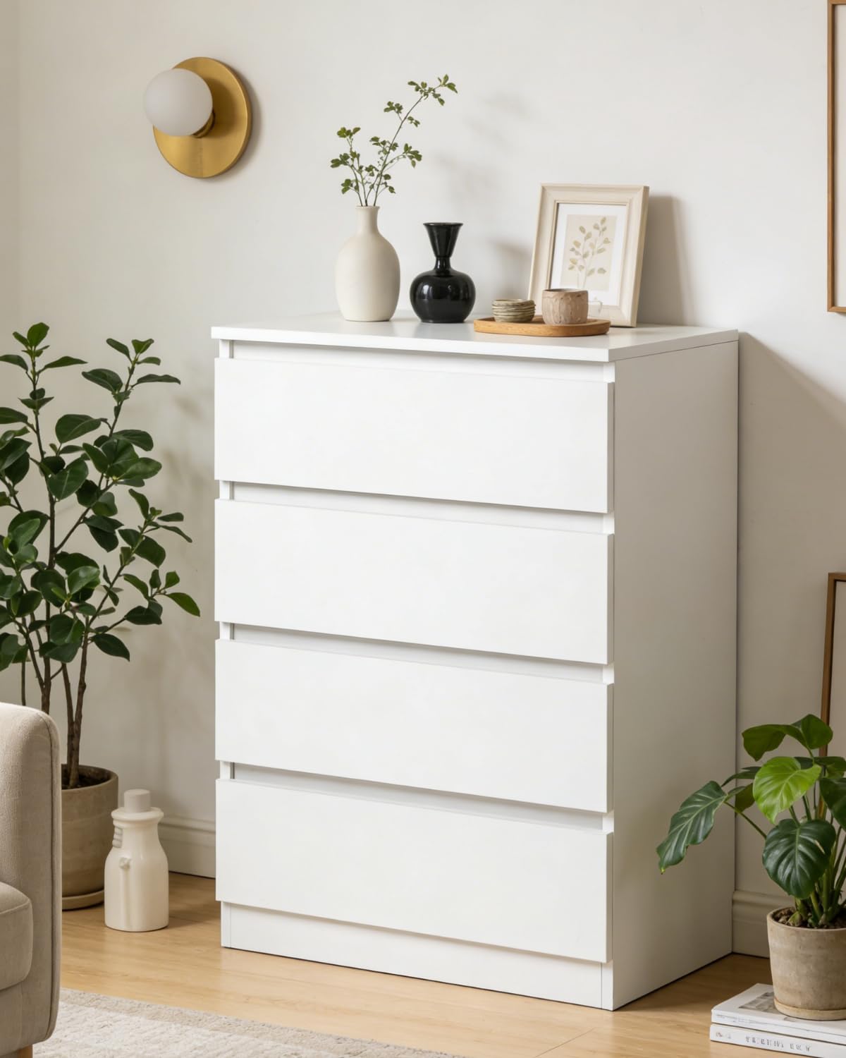 White 4 Drawer Dresser W785